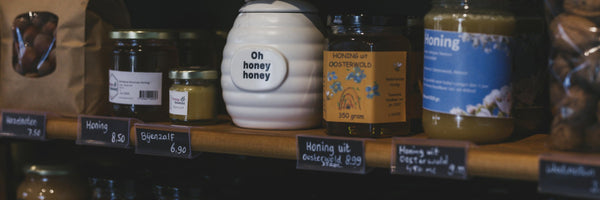 Manuka Honey: Benefits, Grading, Dosing, and Side Effects
